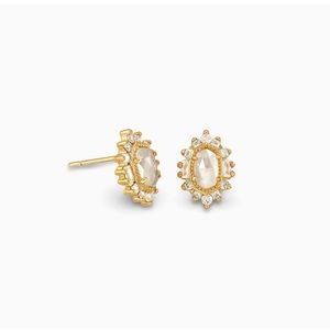Brand new with tags Kendra Scott Kapri stud